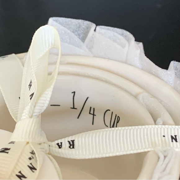 Rae Dunn Icon Measuring Cups Set - Picture 7 of 11